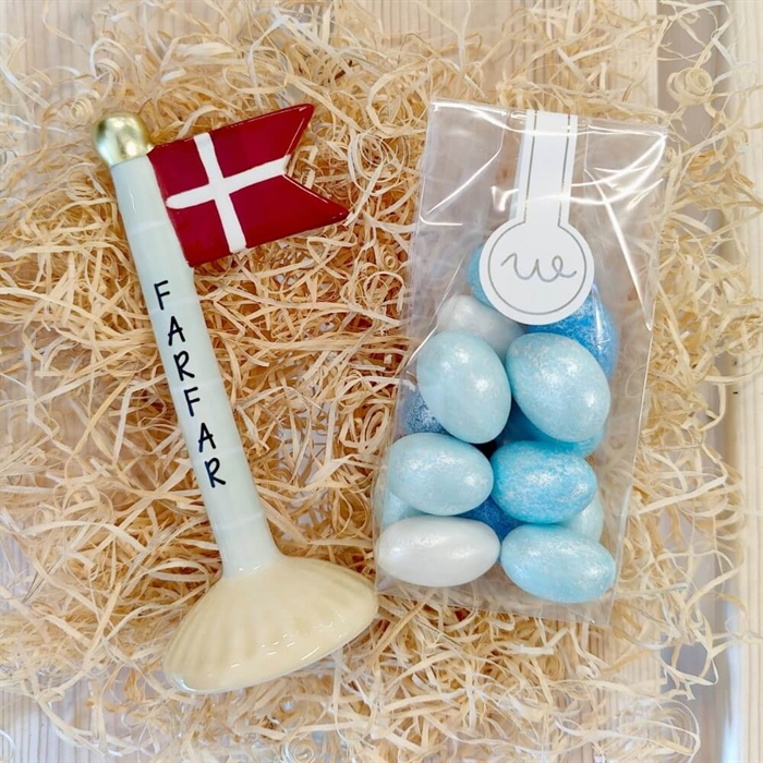 Lille gave med chokolade til Farfar