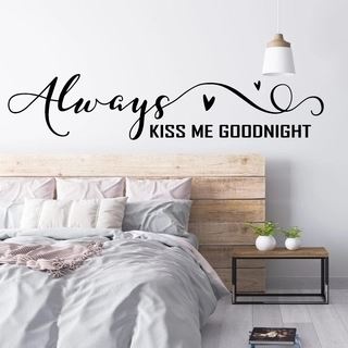 Wallsticker Always kiss me goodnight med hjerter