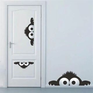 Nysgerrige monstre wallstickers